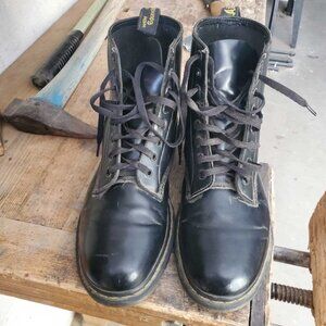 Dr. martens airwair men's boots docs